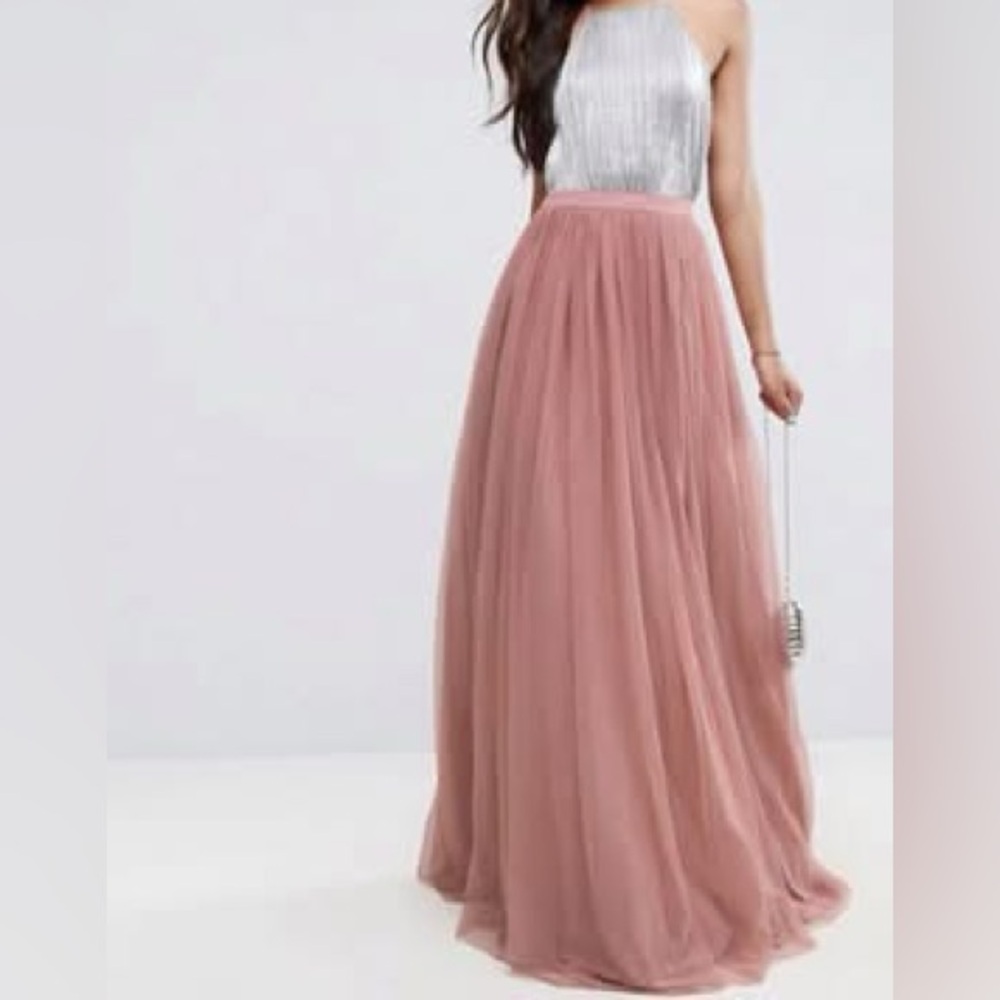 Size 8 Maxi Tulle Skirt: Homecoming/Prom/Wedding/Gala/Formal Dinner ASOS